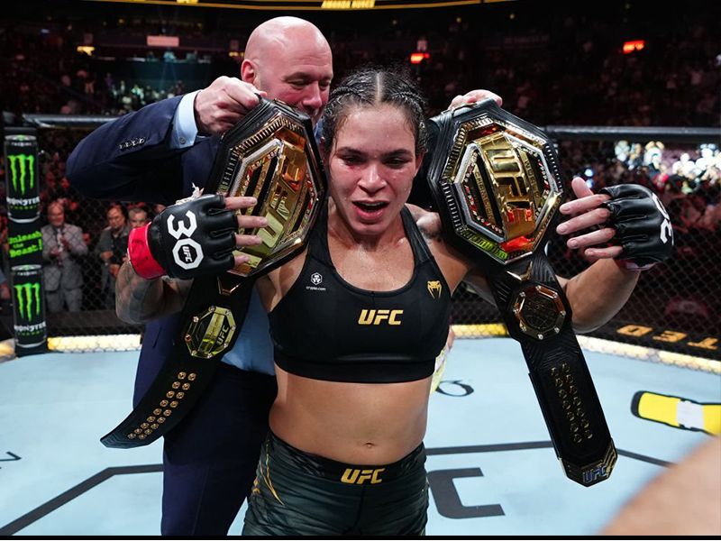 Amanda Nunes là nhà vô địch 2 hạng cân của UFC