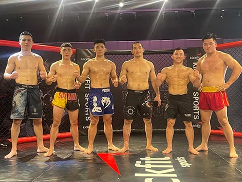 Những ngày đầu tập luyện cùng CLB