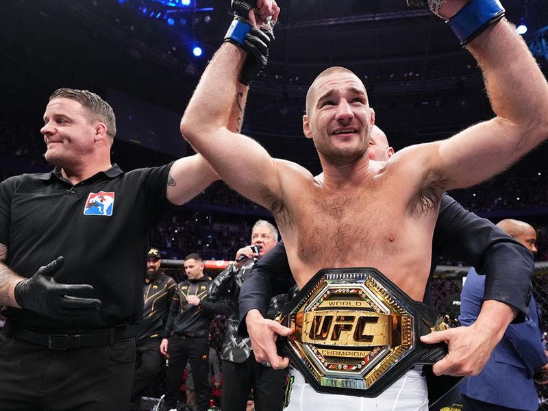 Sean Strickland là nhà vô địch hạng trung UFC mới năm 2023