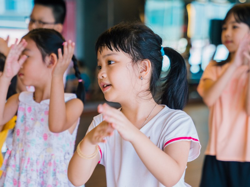 Giúp trẻ tự tin thể hiện cá tính của mình thông qua những bước nhảy