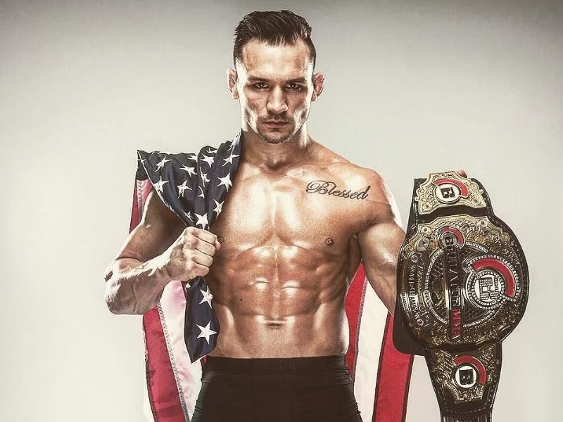 Michael Chandler từng là nhà vô địch hạng nhẹ Bellator ba lần