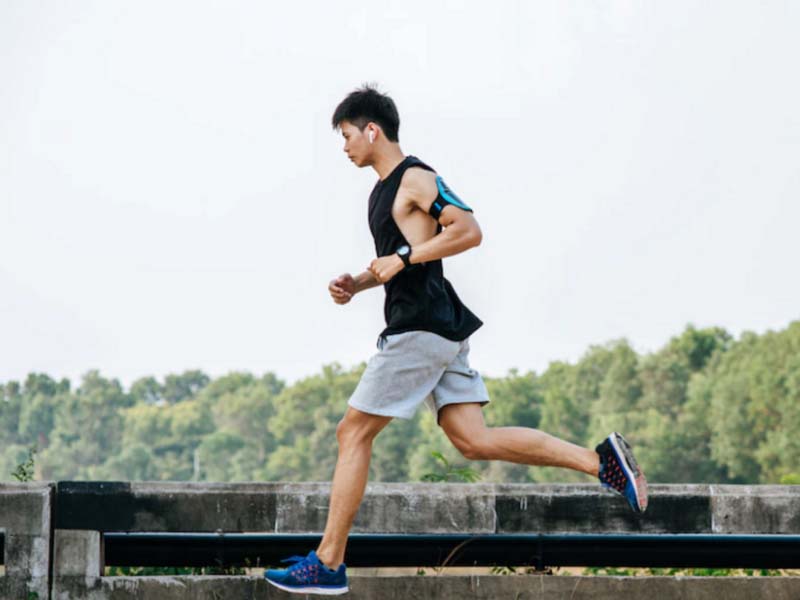 Buổi sáng và buổi tối là thời điểm tốt nhất để bạn có thể bắt đầu chạy bộ