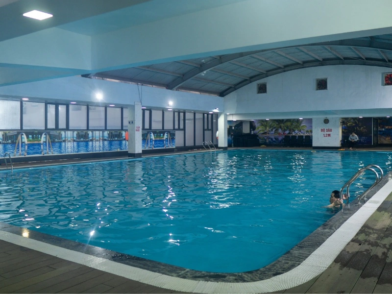 Lớp học bơi cho người lớn tại Thiên Đường Bảo Sơn