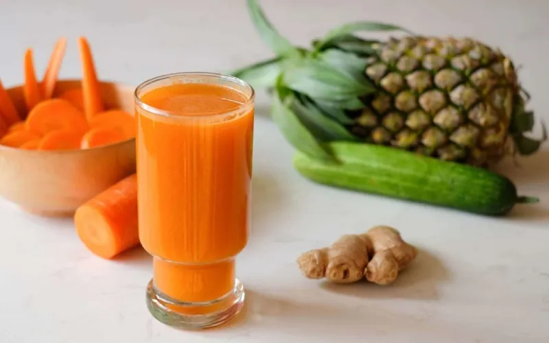 Cách làm nước ép cà rốt giảm cân với dứa