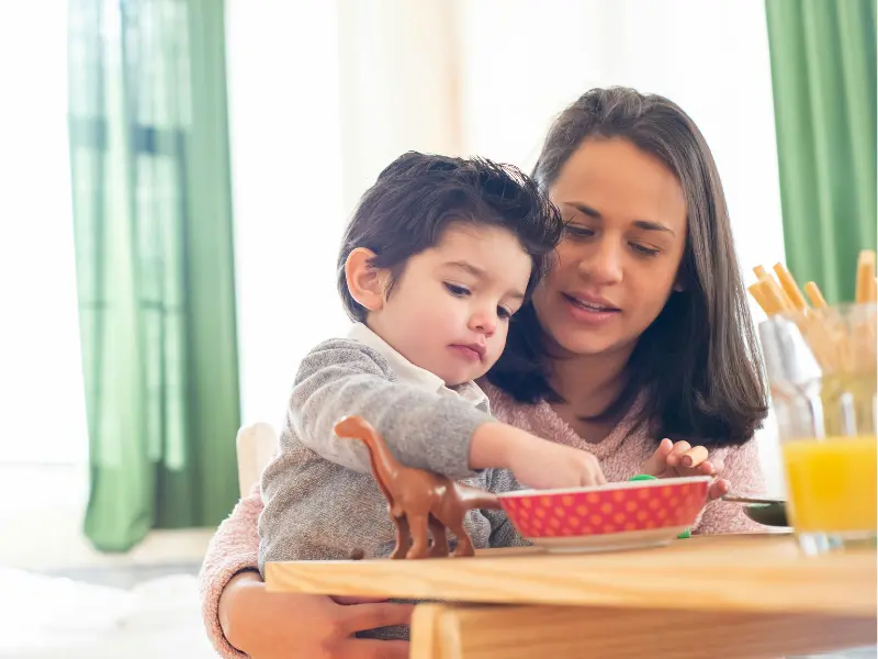 Chế độ ăn giúp bé tăng cân