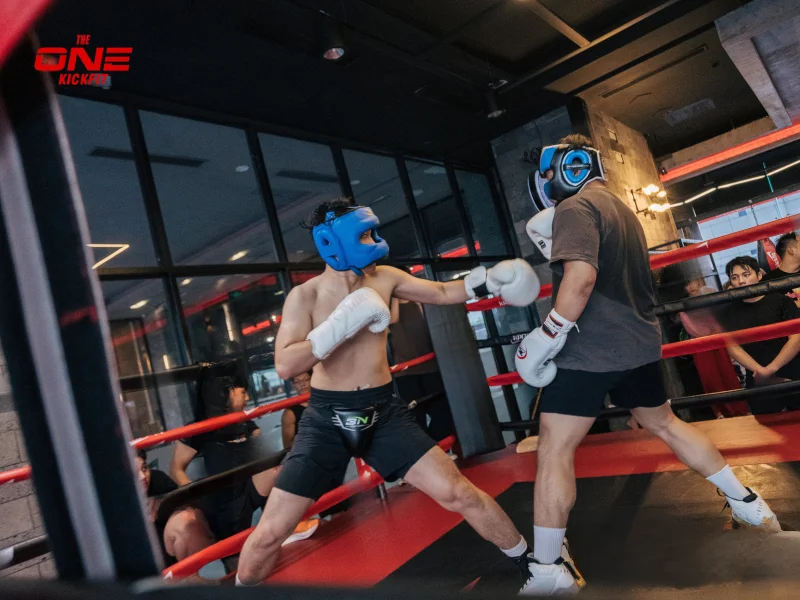 Kỹ thuật di chuyển linh hoạt trong võ MMA